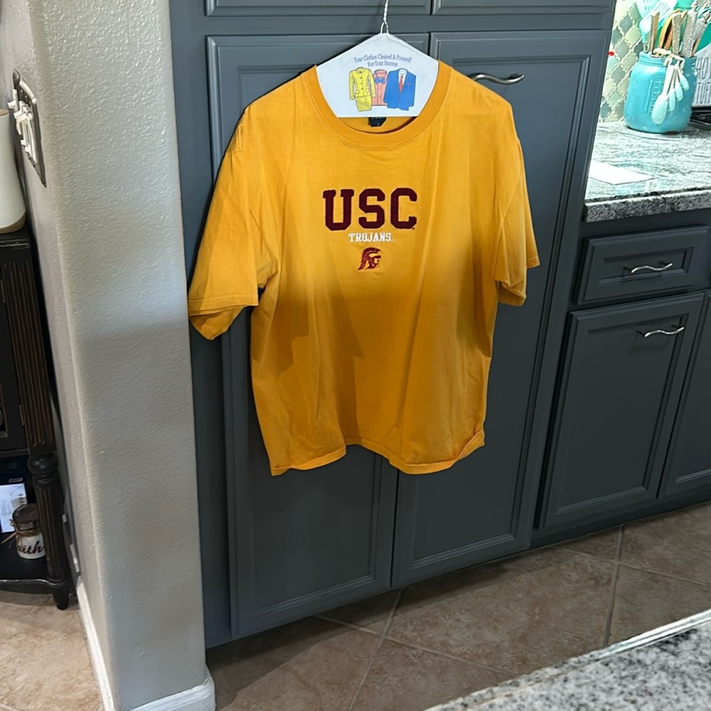 USC t shirt